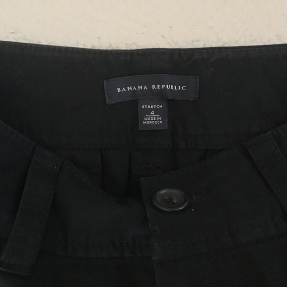 BANANA REPUBLIC SIZE 4 BLACK CAPRI PANTS - Picture 3 of 7
